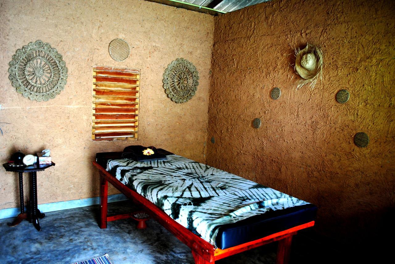 Asha Beach & Spa Тангалла Экстерьер фото