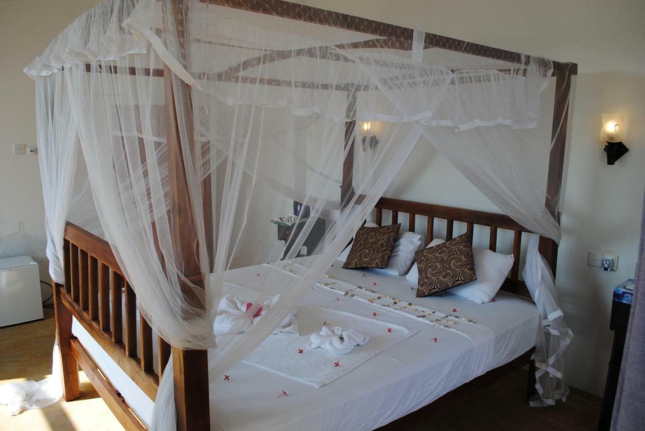 Asha Beach & Spa Тангалла Экстерьер фото